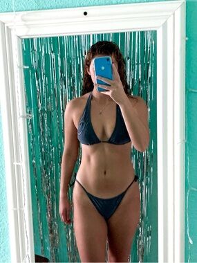 Y2K/ 90s VINTAGE Women’s Body Glove Bikini